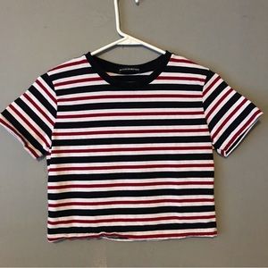 Brandy Melville Short Sleeve Crop Top